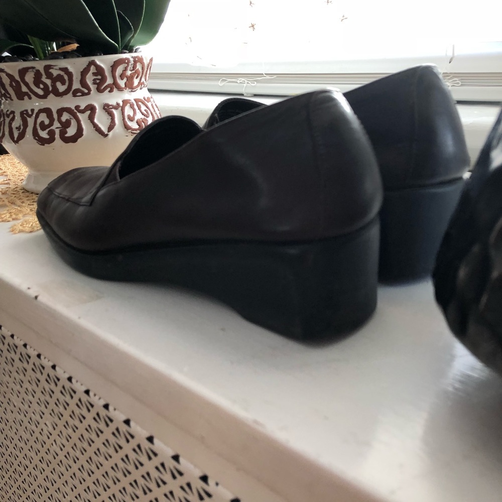 Predictions, Leather Collection - Picture 3 of 6